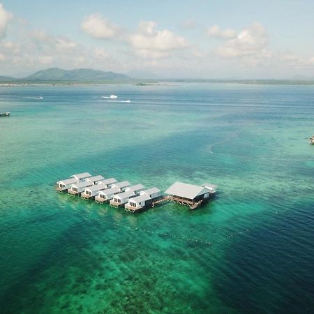Shun Shun Water Bungalows Hotel เซมปอร์นา ภายนอก รูปภาพ