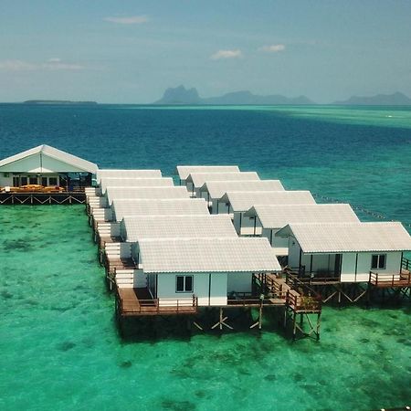 Shun Shun Water Bungalows Hotel เซมปอร์นา ภายนอก รูปภาพ