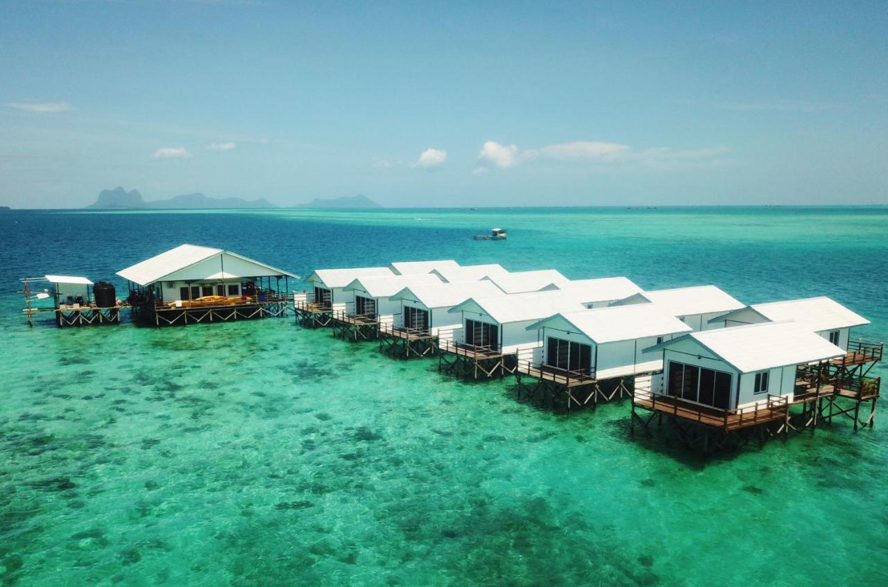 Shun Shun Water Bungalows Hotel เซมปอร์นา ภายนอก รูปภาพ