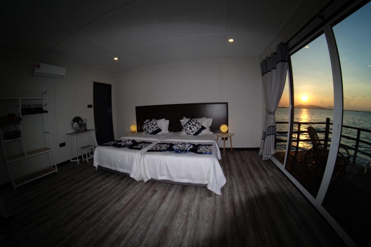 Shun Shun Water Bungalows Hotel เซมปอร์นา ภายนอก รูปภาพ