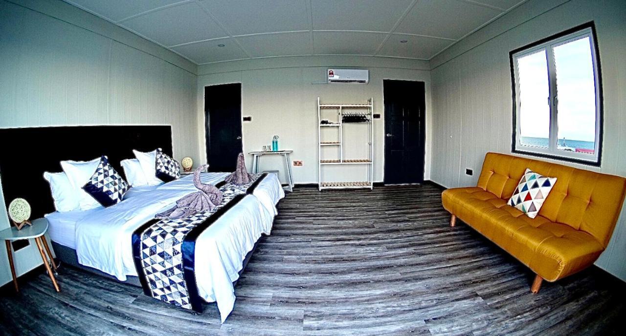 Shun Shun Water Bungalows Hotel เซมปอร์นา ภายนอก รูปภาพ